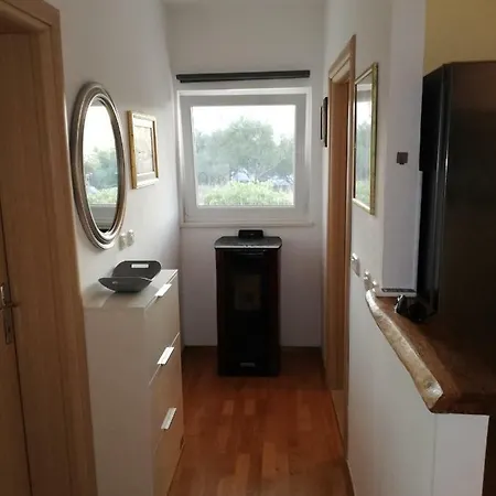 Apartament Buljan , Slatine-trogir-split